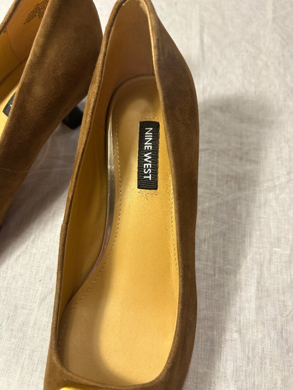 NEW Nine West Women's Propper Kitten Heel Pump w/ buckle, Cognac, Size 7 B - Picture 4 of 5